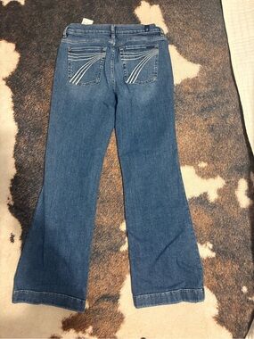 Women's Blue Denim 7 Jeans
